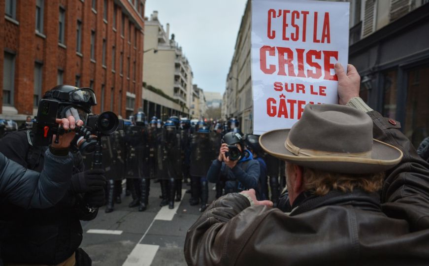 Francuska se sprema na masovne proteste zbog penzione reforme