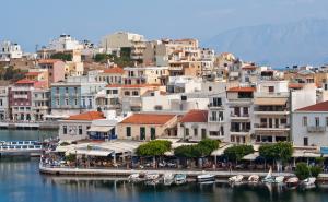Užas u Grčkoj: Vlasnik hotela u popularnom ljetovalištu skrivenom kamerom snimao intimu gostiju