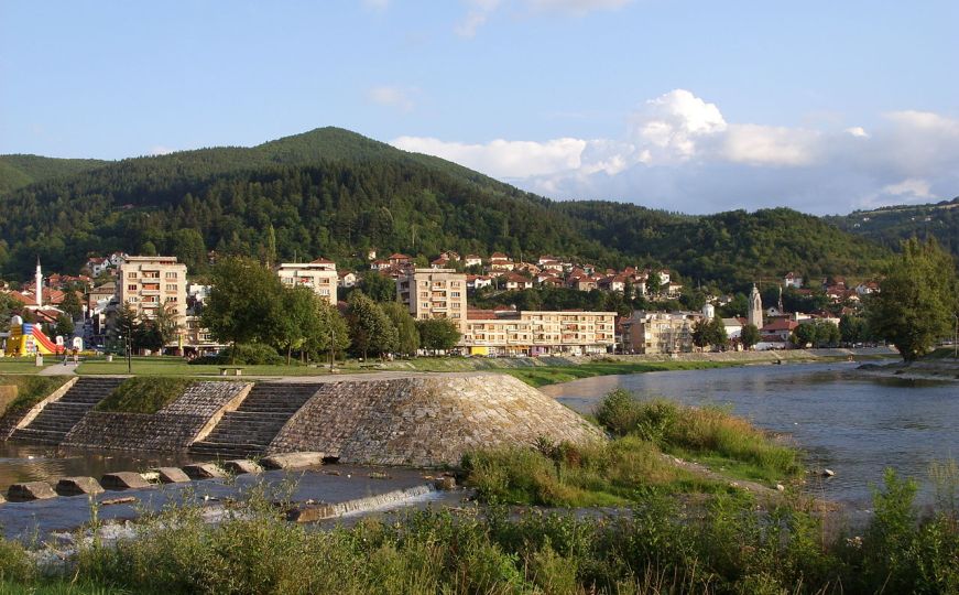 Žena skočila u rijeku Lim kod Prijepolja: U toku potraga
