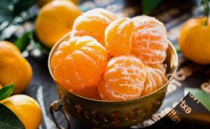 Podignuta optužnica u Orašju: Svekra gađala - mandarinama