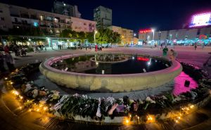 Podgorica: Građani odaju počast žrtvama tragedije u Srbiji