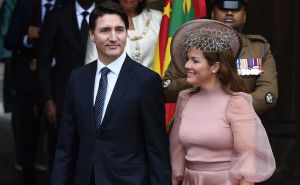 Trudeau stigao sa suprugom, Olena Zelenska zrači elegancijom, pozornost ukrala i Bidenova unuka