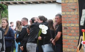 Žrtve masakra kod Mladenovca: U Malom Orašju sahranjena petorica drugova