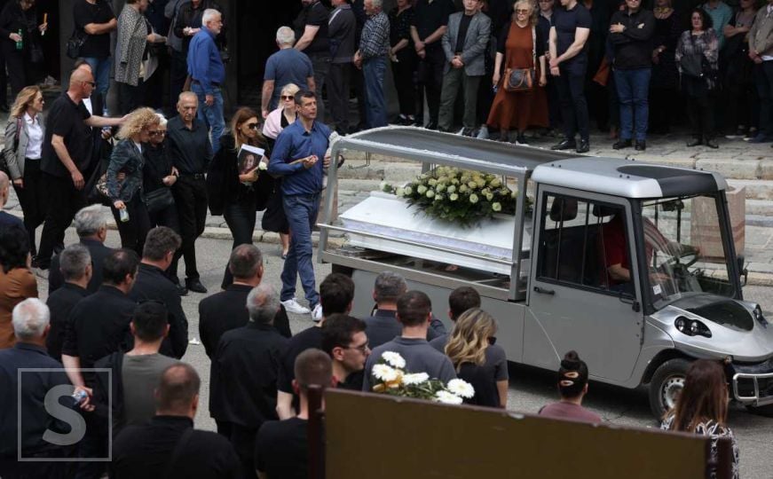 Danas sahrana policajca, njegove sestre i druga koji su ubijeni kod Mladenovca