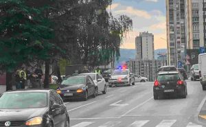 Novi udes u Sarajevu: Dva automobila sudarila se ispred hitne pomoći