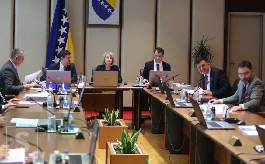 Burno u Sarajevu: Vijeće ministara zasjeda nakon otkazane sjednice, ministar Bečarević ima prijedlog