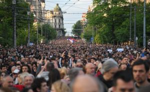 Hiljade ljudi u Beogradu na protestu koji se ne sviđa Vučiću: Traže ostavku, ukidanje reality TV...