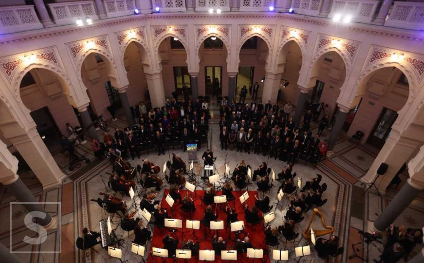 Dan pobjede nad fašizmom i Dan Evrope: Svečani koncert Sarajevske filharmonije u Vijećnici