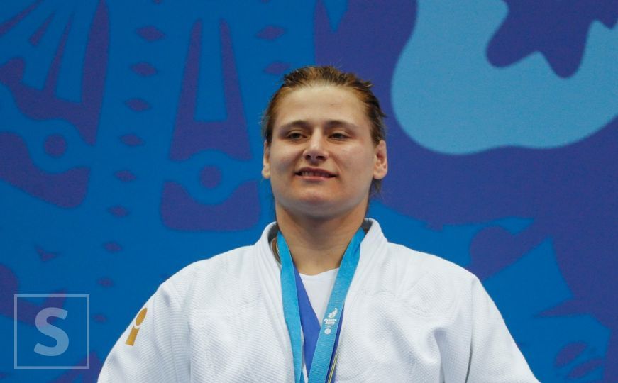 Larisa Cerić na startu Svjetskog prvenstva u Dohi protiv predstavnice Turske