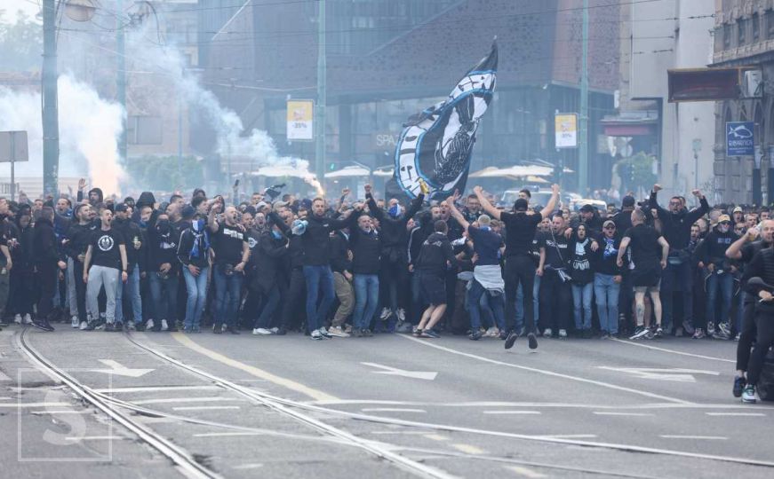 Navijači Željezničara krenuli prema Koševu: Manijaci uz klub u najbitnijoj utakmici sezone