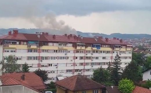 Požar u Banjoj Luci: Gori stambena zgrada