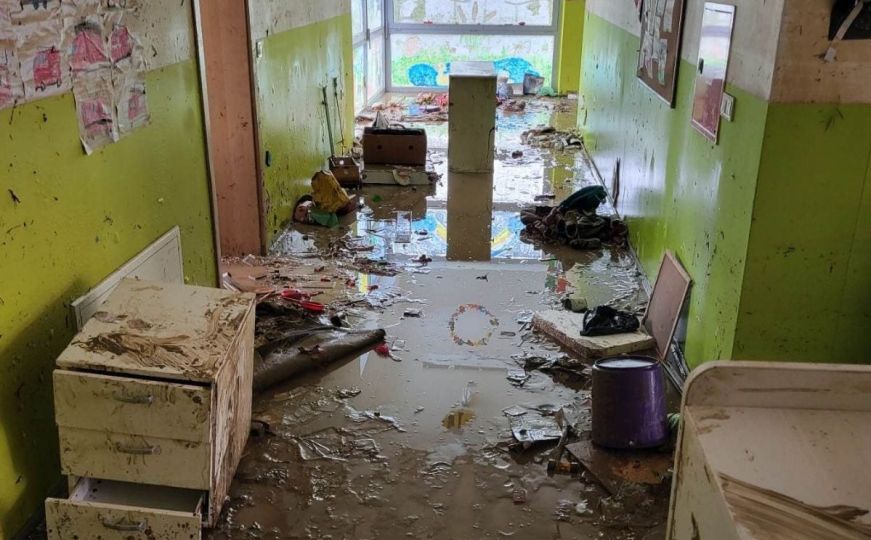 Snažno nevrijeme pogodilo Hrvatsku: Poplavljena dvorišta i stambeni objekti