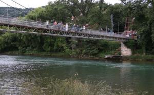 Hrabri policajci spasili mladića: Pokušao samoubistvo skokom u Vrbas