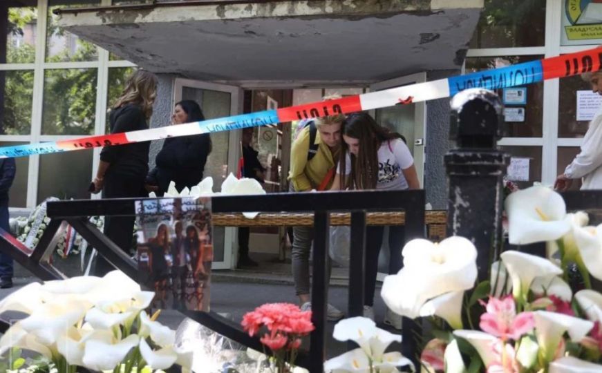 Deseta žrtva masakra u Srbiji: Preminula djevojčica ranjena u školi na Vračaru