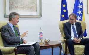 Premijer Nikšić održao sastanak sa britanskim ambasadorom: Poznato o čemu su razgovarali