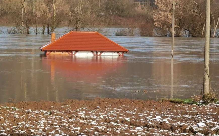 Civilna zaštita RS izdala vanredno upozorenje na obilne padavine i moguće poplave