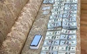 Uhapšen šef ukrajinskog Vrhovnog suda: Tužitelji objavili fotografiju pronađenog novca