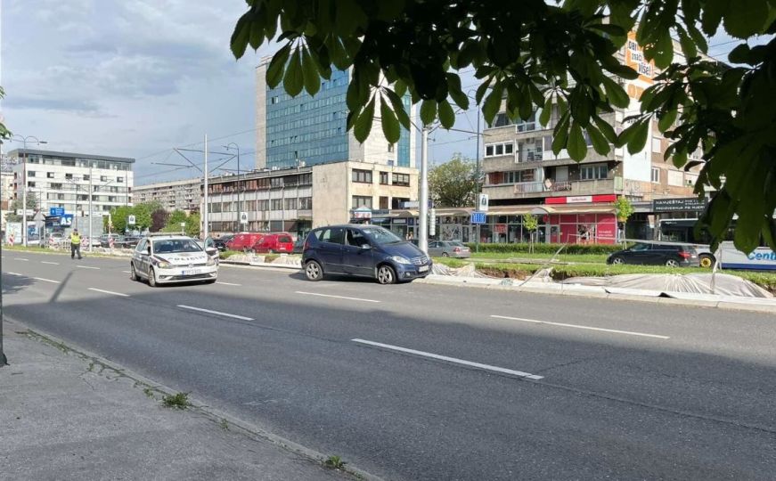 Udes na glavnoj saobraćajnici u Sarajevu: Stvorene ogromne gužve