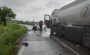 Još jedna tragična nesreća na bh. putevima: Sudar kamiona i automobila, poginule tri žene