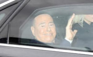 Silvio Berlusconi izašao iz bolnice nakon šest sedmica