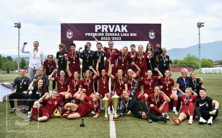 Pogledajte slavlje nogometašica SFK 2000 Sarajevo nakon osvojene 21. titule šampionki BiH