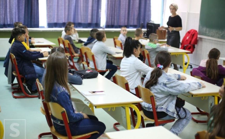Niz mjera: Vlada KS dala zaduženja ministarstvima radi zaštite i sigurnosti učenika u školama