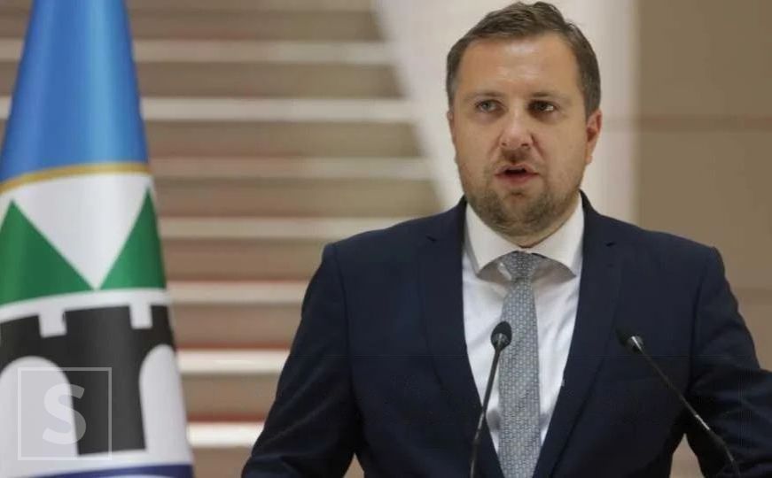 Denis Bećirović traži razrješenje dužnosti ambasadora za Abdulaha Skaku