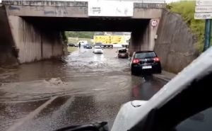 Vozači, oprez: Nakon kiše saobraćajni kolaps u Buća Potoku