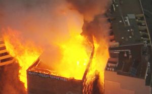 Sidney u plamenu: Gori neboder, ceste su zatvorene, a ljudi u panici