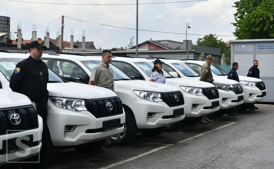 Donacija Ambasade Japana: Policijske agencije u Bosni i Hercegovini bogatije za 37 vozila