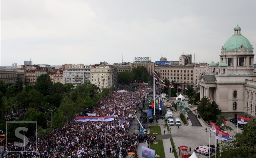 Koliko je ljudi zaista bilo na Vučićevom mitingu? Snimka dronom otkriva pravu istinu