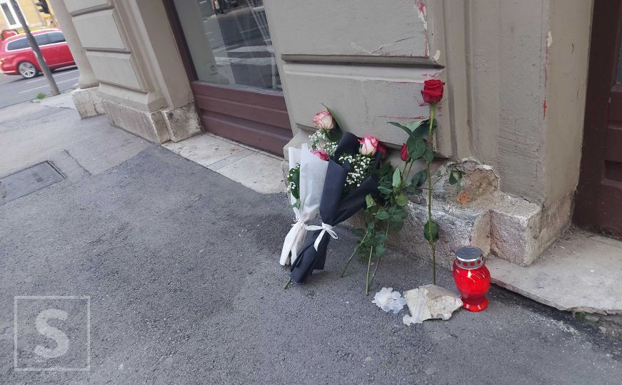 Sarajevo i cijela Bosna i Hercegovina večeras tuguju: Tri ruže i jedna svijeća na mjestu tragedije