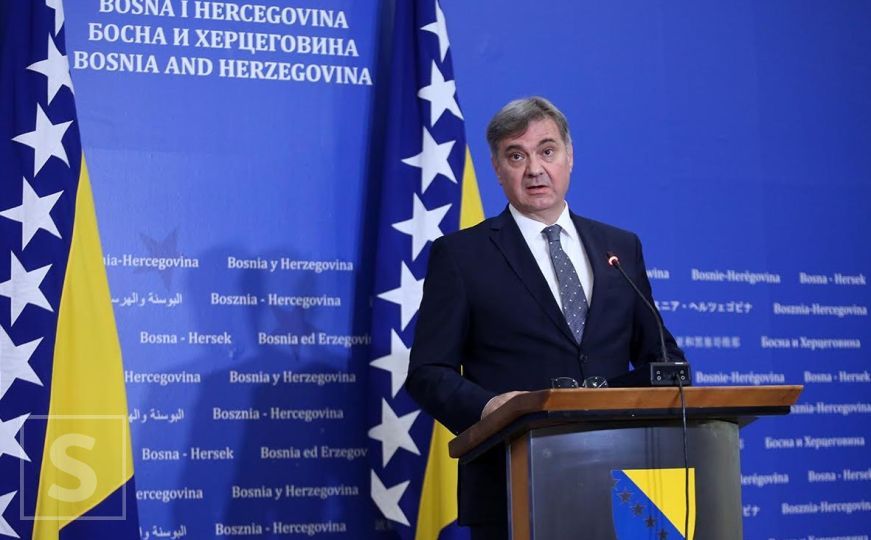 Denis Zvizdić kategoričan: "Država se neće zaduživati da bi pomogla Dodiku da vrati dug"