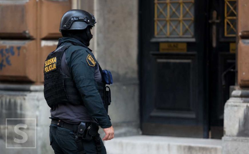 Sarajevo: Policija uhapsila 30-godišnjaka koji je krao mesingane pločice sa spomen-obilježja