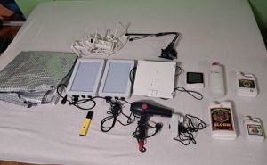 Velika policijska akcija: Uhapšene tri osobe, oduzeta veća količina droge i para