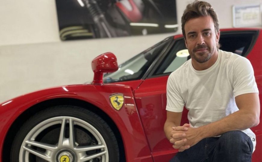 Fernando Alonso dao svog specijalnog Ferrarija na aukciju: Evo koja mu je očekivana cijena
