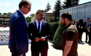 Vučić se sastao sa Zelenskim u Moldaviji: 'Kratak i dobar razgovor sa predsjednikom Ukrajine'