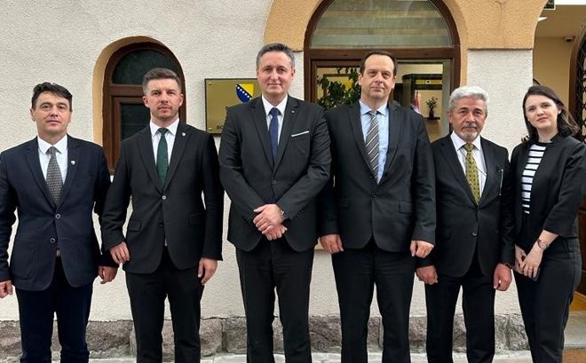 Denis Bećirović posjetio Ambasadu BiH u Ankari: Turska je prijateljska zemlja