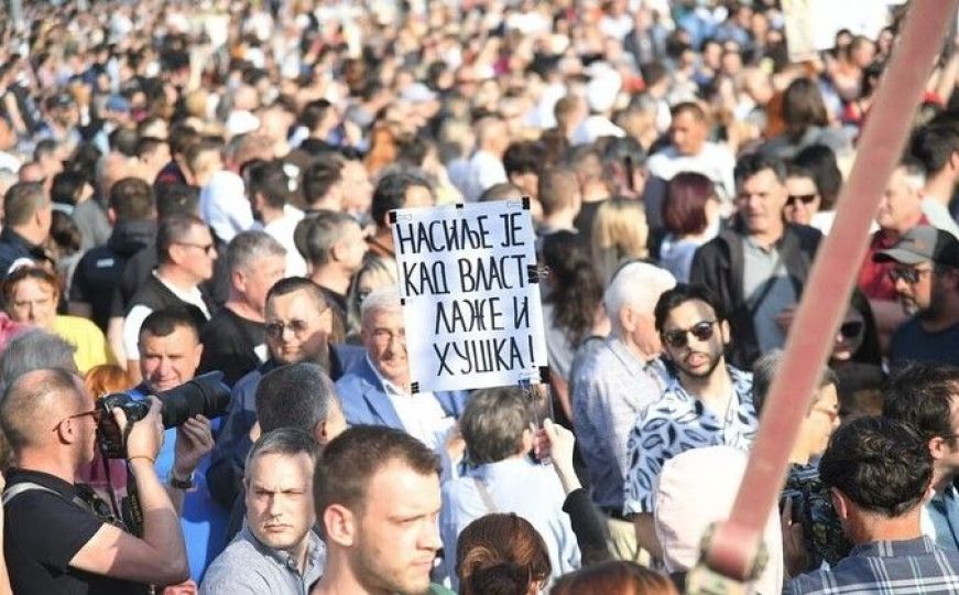 Završen protest u Beogradu, obratio se Bjelogrlić: "Nećemo preboljeti tugu za izgubljenim životima"