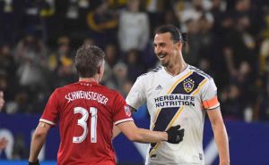 Legenda Bundeslige se oprostila od Zlatana Ibrahimovića na bosanskom: ‘Puno sreće, brate’
