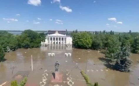 Posljedice uništenja brane: Ukrajinci objavili video poplavljene Nove Kahovke iz zraka