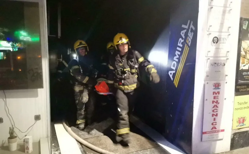 Požar u beogradskom hostelu: Dvije osobe pronađene bez svijesti, šest evakuisano