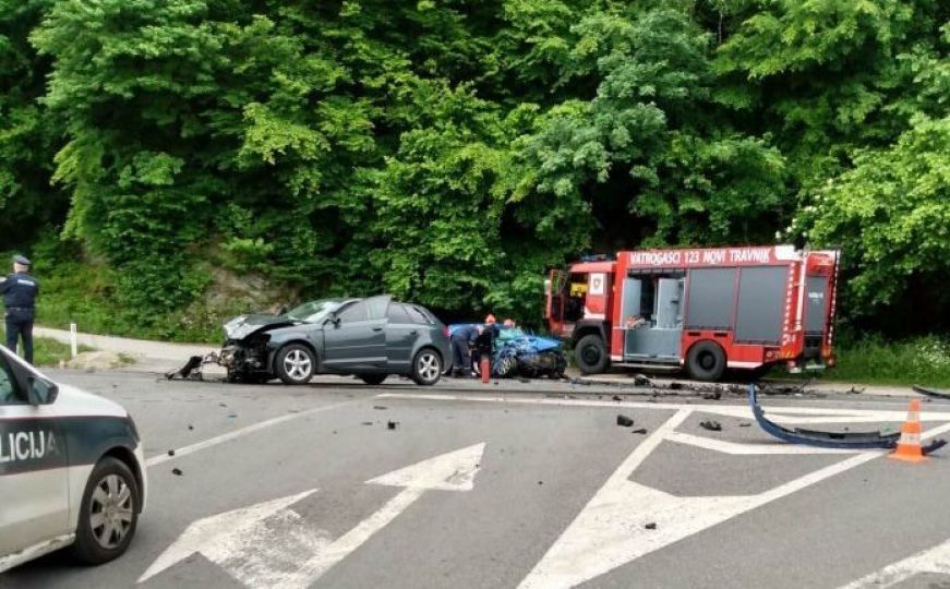 Teška saobraćajna nesreća u Novom Travniku: Jedna osoba smrtno stradala, ima povrijeđenih
