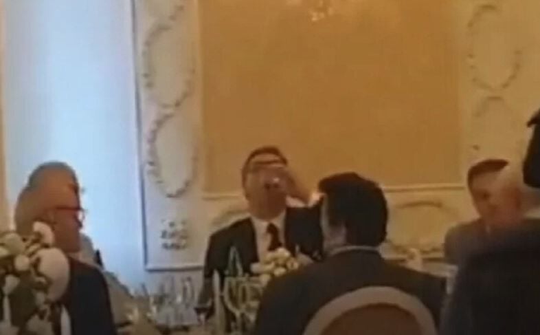 Oglasio se Vučić o svadbi Šešeljevog sina: "Ništa nisam jeo, čak i domaćinima je bilo neprijatno"