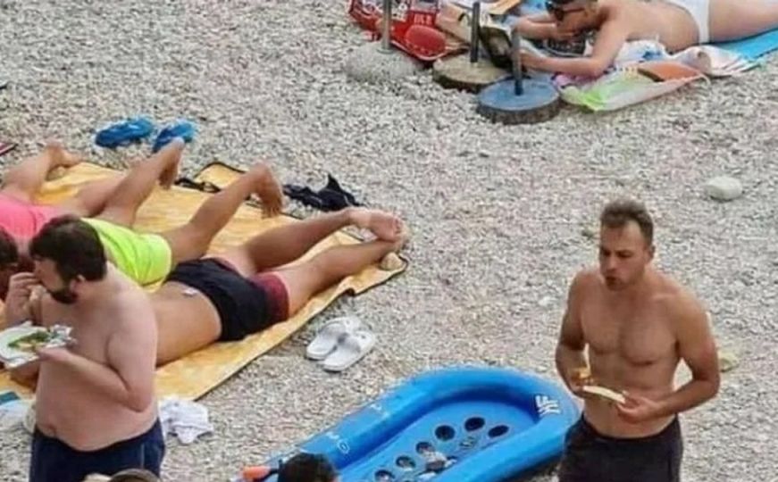 Prizor iz Dalmacije ponovo viralan: Urnebesna fotografija turista nasmijala korisnike Facebooka