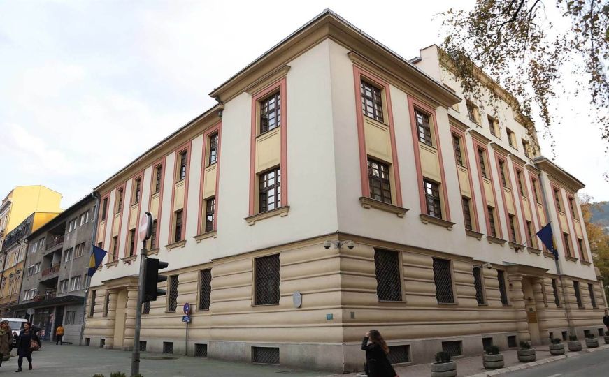 Sarajevski kantonalni tužilac kažnjen smanjenjem plate na pola godine zbog više prekršaja