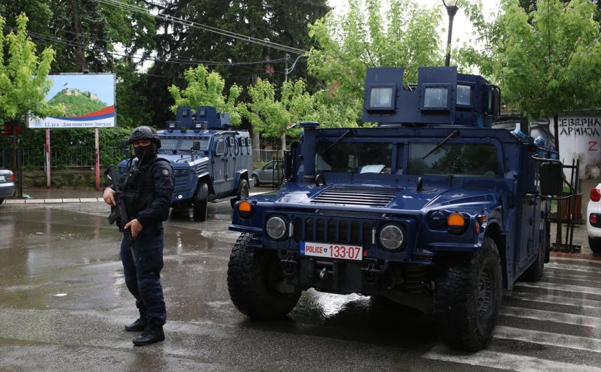 Novi neredi na Kosovu: Čule se sirene za uzbunu, policija se sukobila s lokalnim Srbima