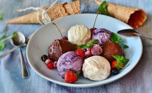 Dosadili su vam sladoledi na štapiću ili kornetu? Ovaj recept za domaći sladoled oduševio je mnoge