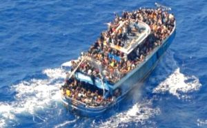 Tragedija u Grčkoj: Prevrnuo se brod s migrantima, ima i poginulih