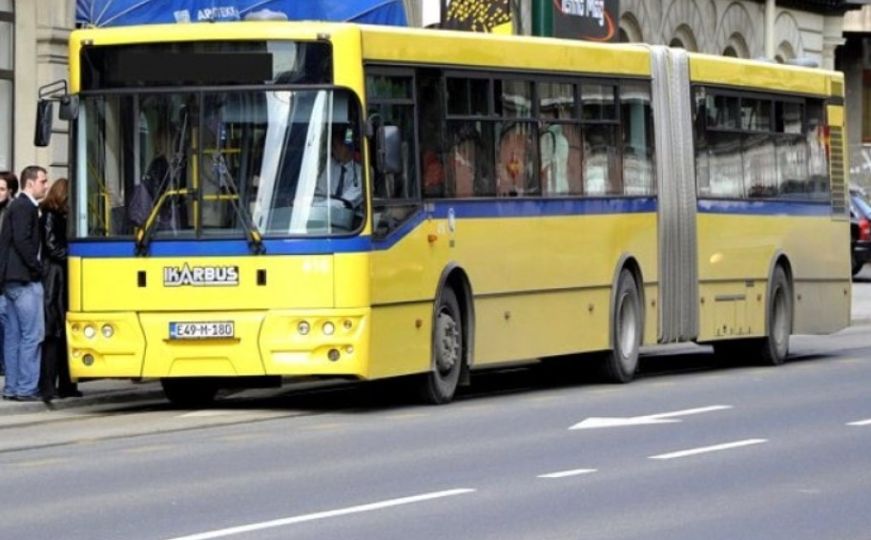 Drama u Sarajevu: Žena ušla u autobus s nožem, prijetila putnicima
